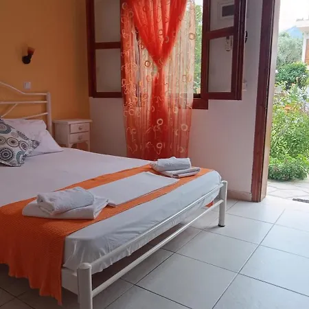 Guest house Molos