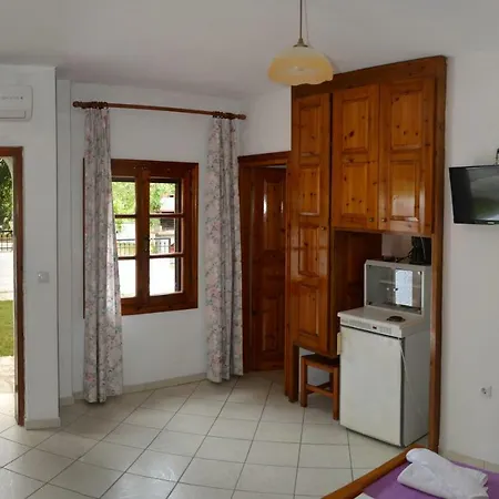 Guest house Molos