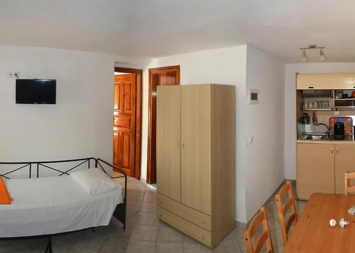 Konukevi Molos Limenas (Thasos)